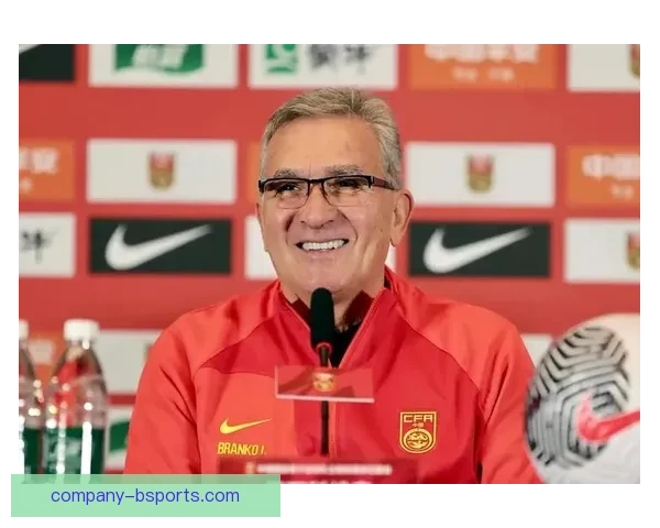 伊万科维奇凭借精准战术调整获得球迷高度认可和支持