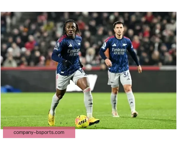 埃泽伤病影响战绩关键比赛缺席引发球队调整讨论